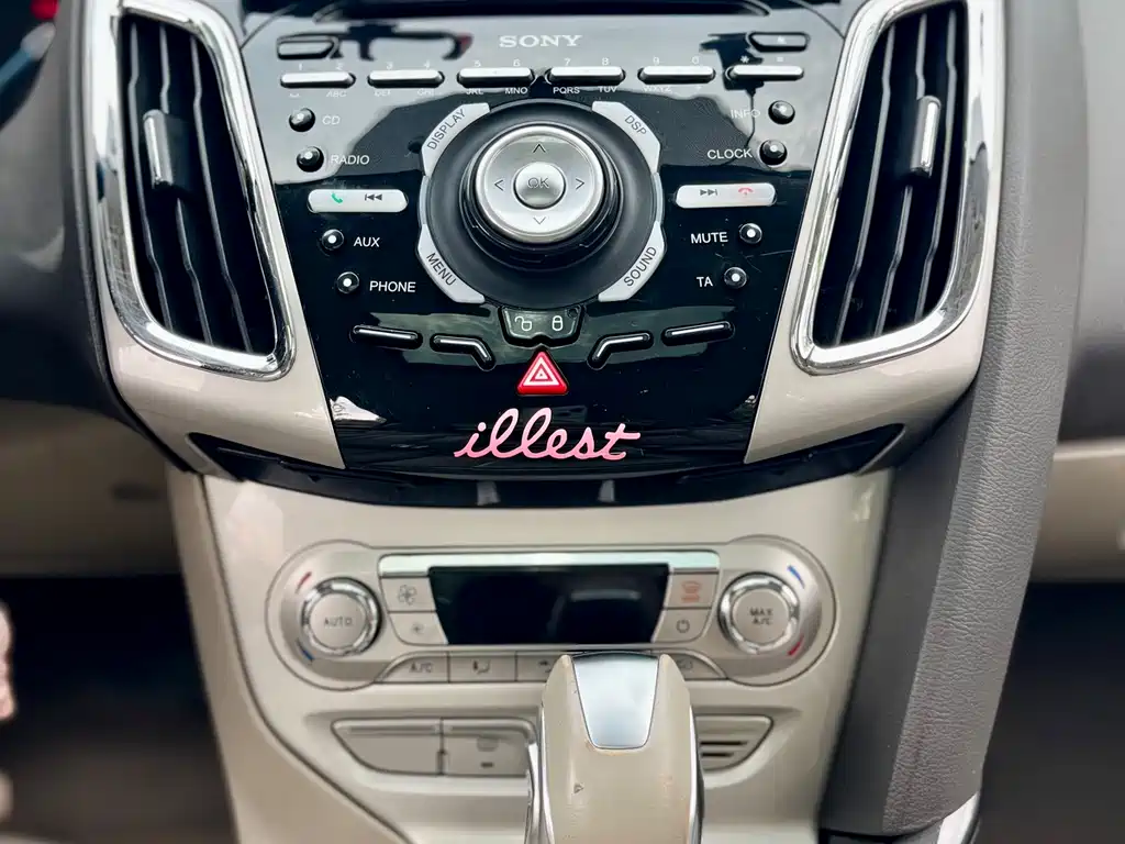 Ford Focus 2014 — фото 13