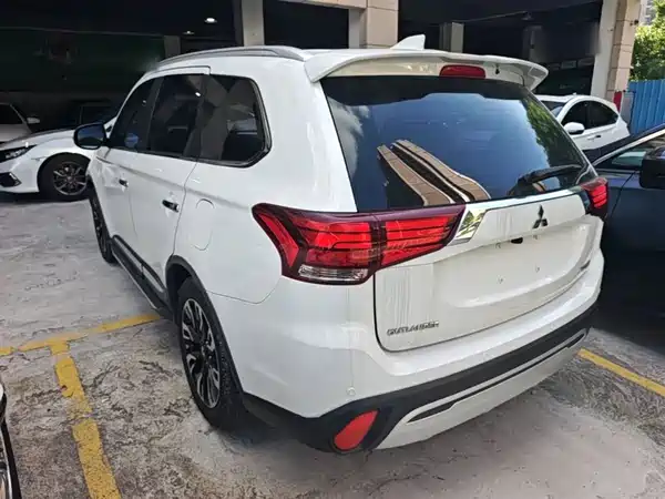 Mitsubishi Outlander 2019