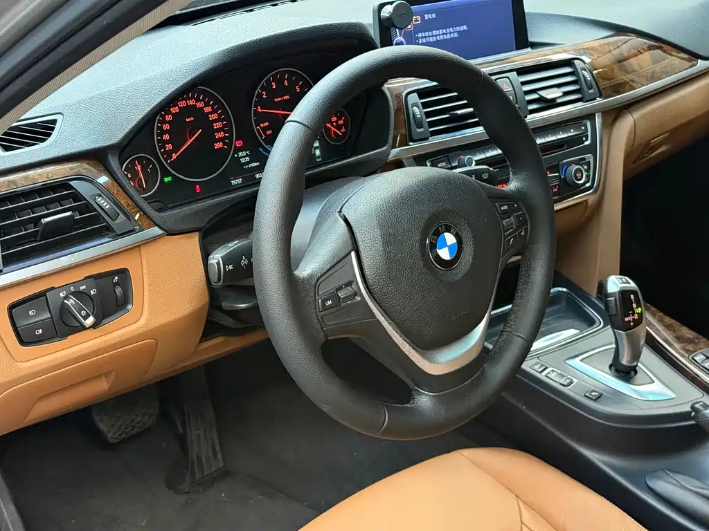 BMW 3 Series 2012
