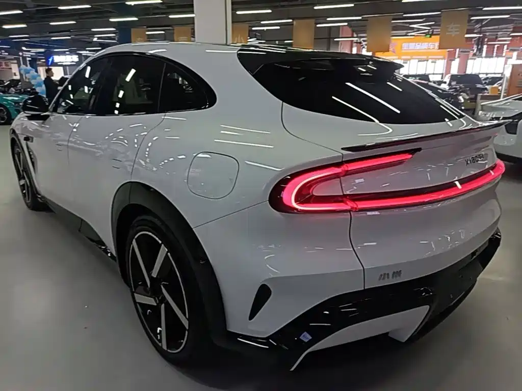 Xiaomi YU7 2025