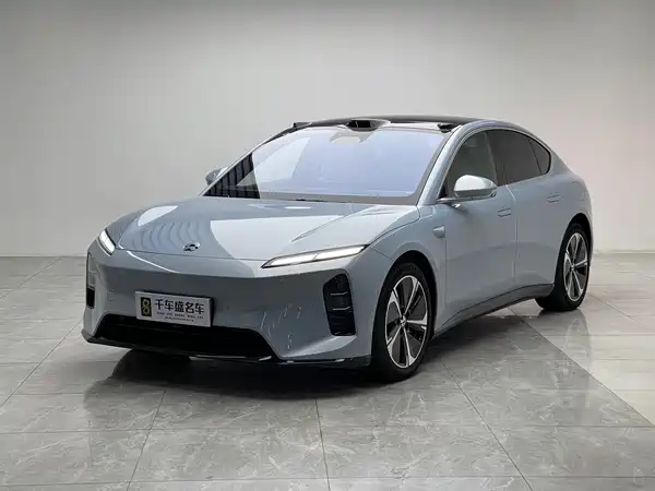 NIO ET5 2025