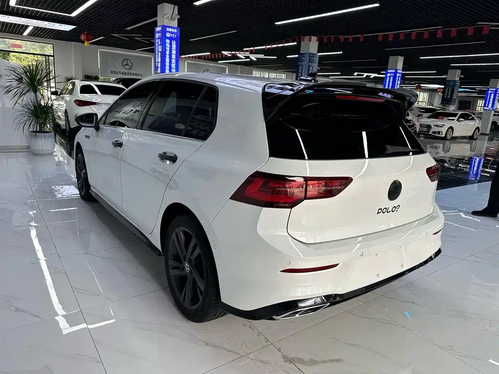Volkswagen Golf 2021