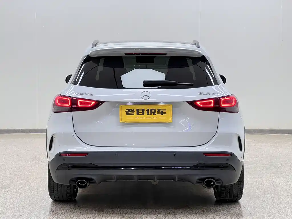 Mercedes-Benz GLA AMG 2021