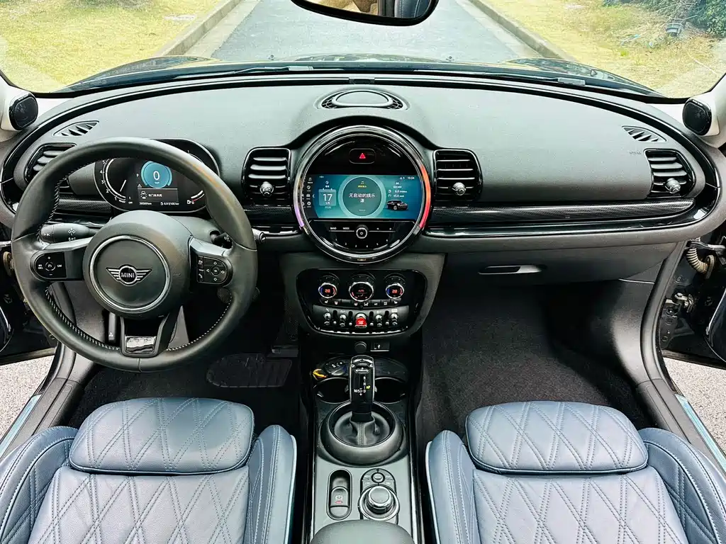 MINI Clubman 2023 — фото 16