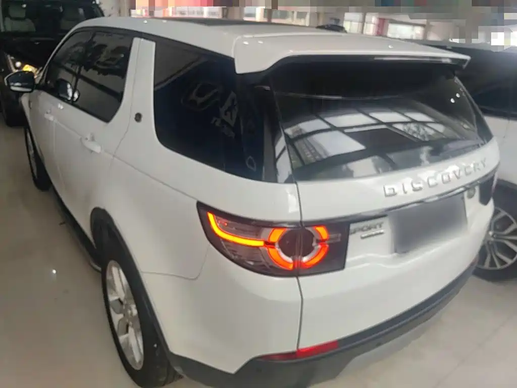 Land Rover Discovery Sport 2017 — фото 5