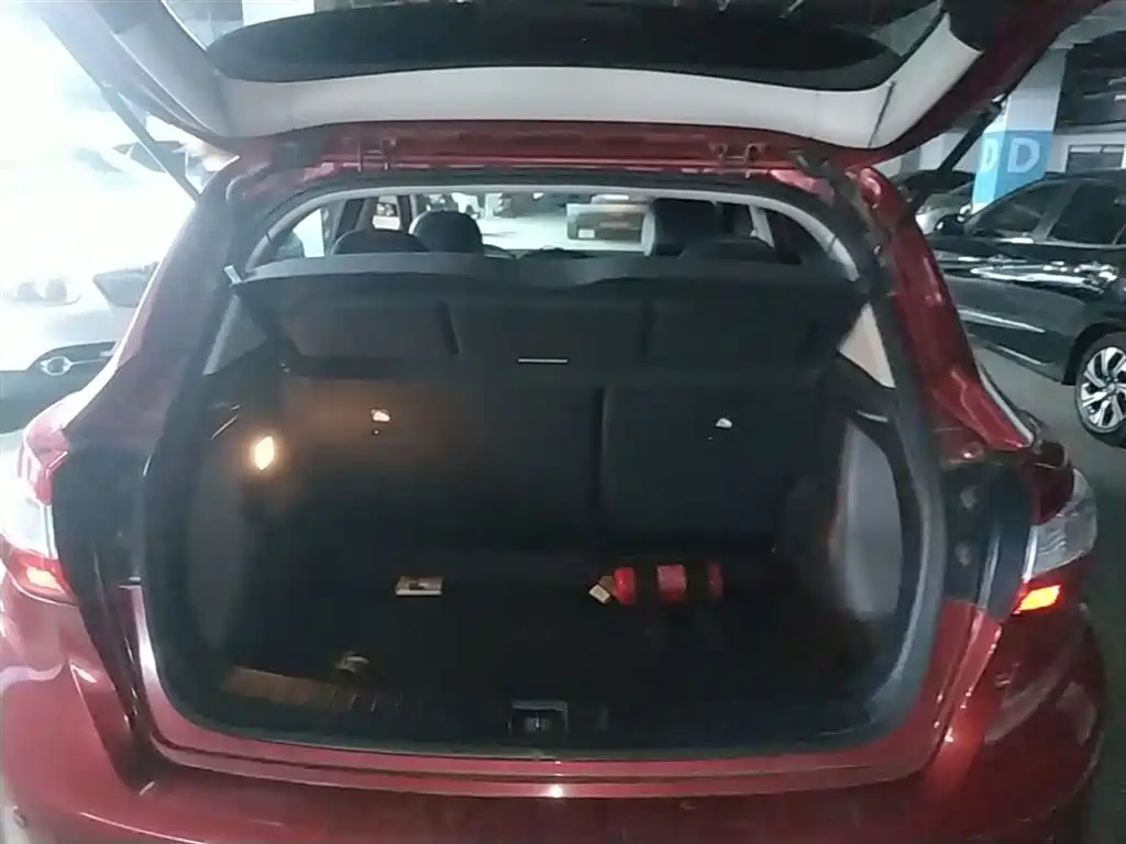 Nissan Tiida 2019 — фото 19