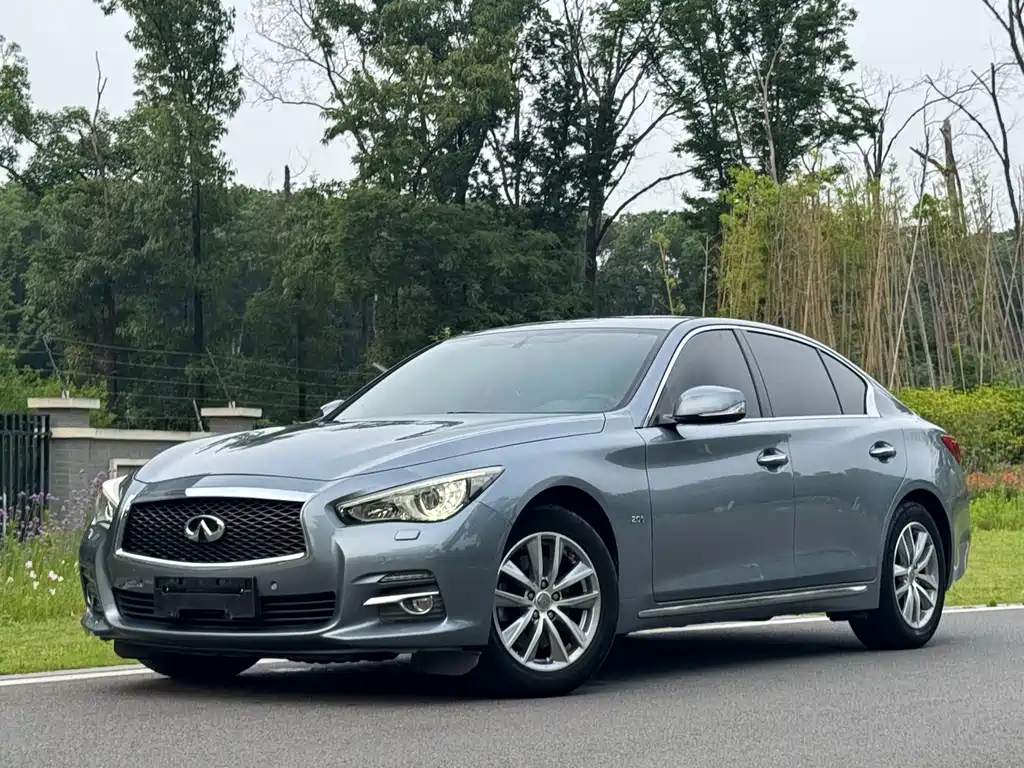 Infiniti Q50L 2015