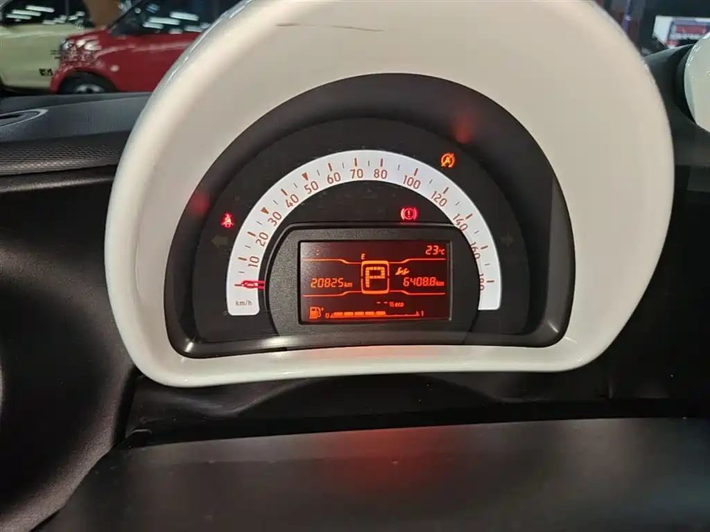 smart Fortwo 2017 — фото 12
