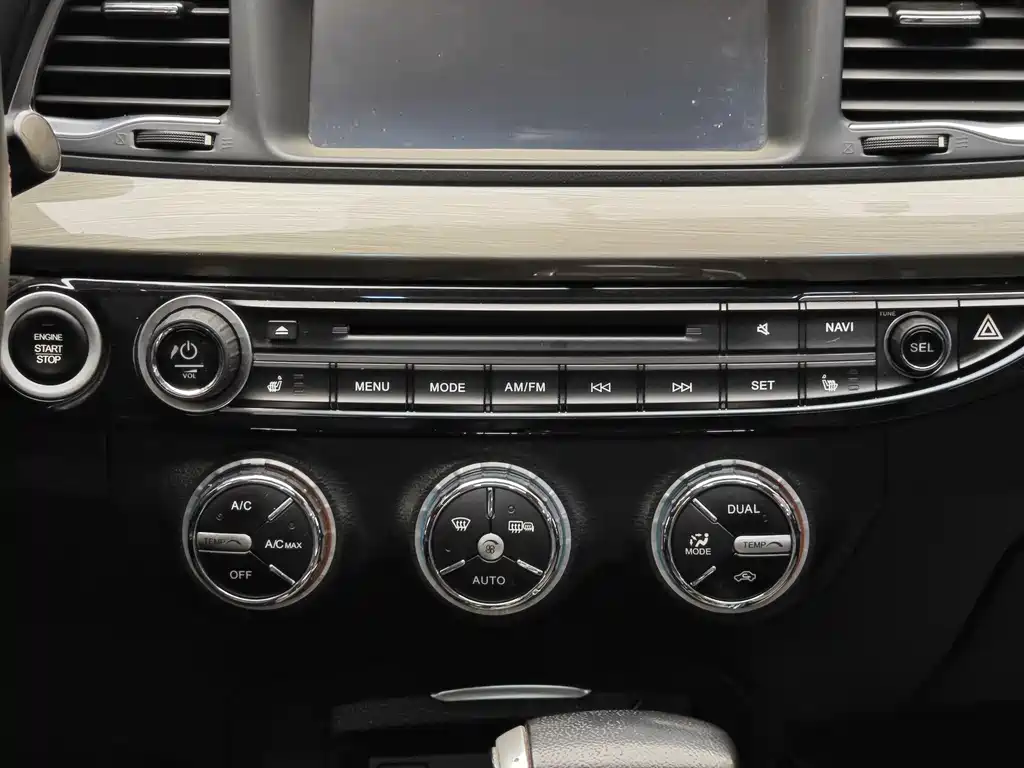 GAC Motor Trumpchi GA6 2017 — фото 16