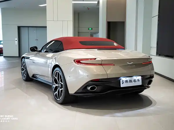 Aston Martin DB11 2019