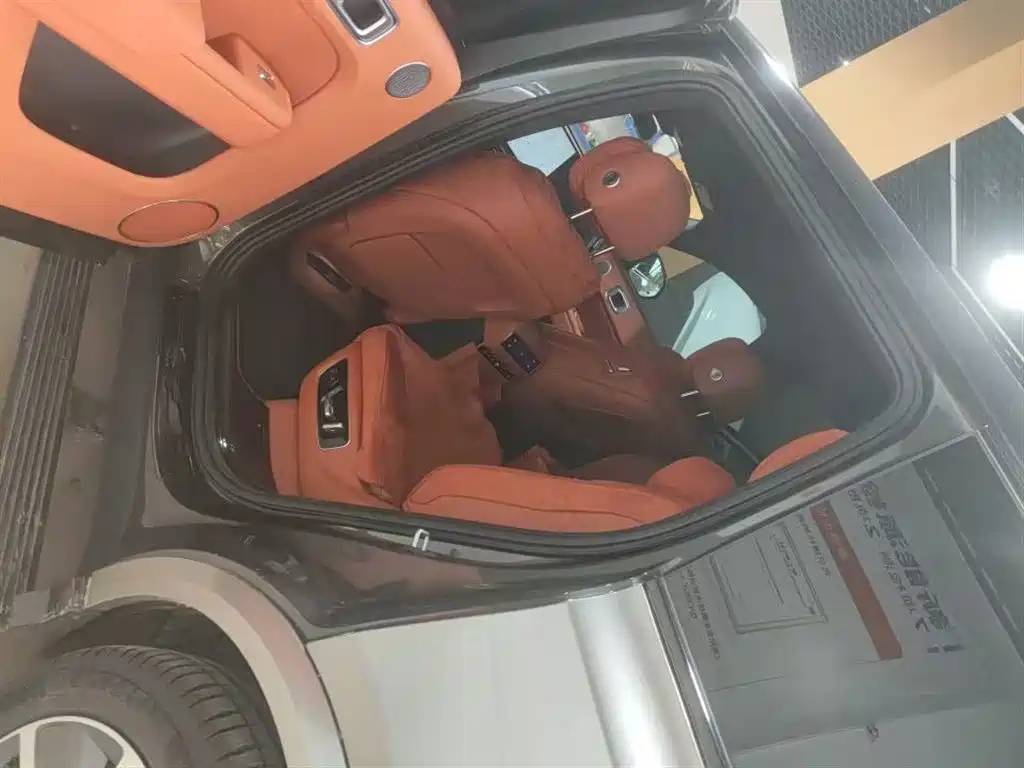 Li Auto Li L9 2025