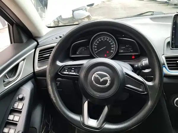 Mazda 3 Axela 2019