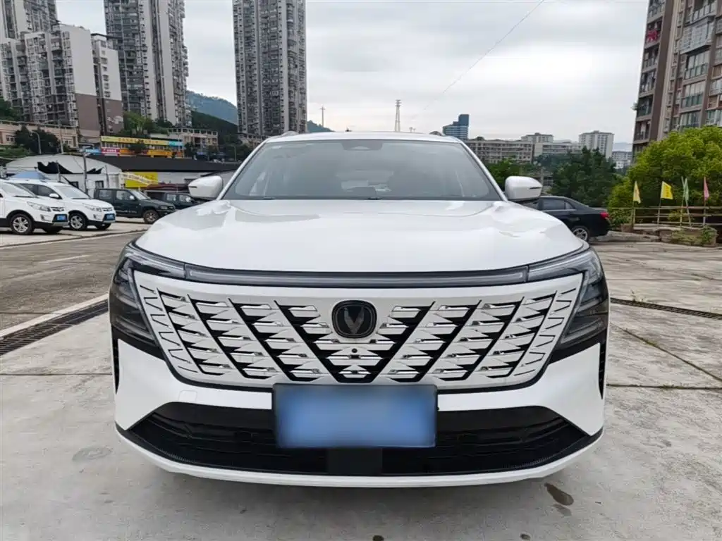 Changan CS75 PLUS 2025 — фото 3