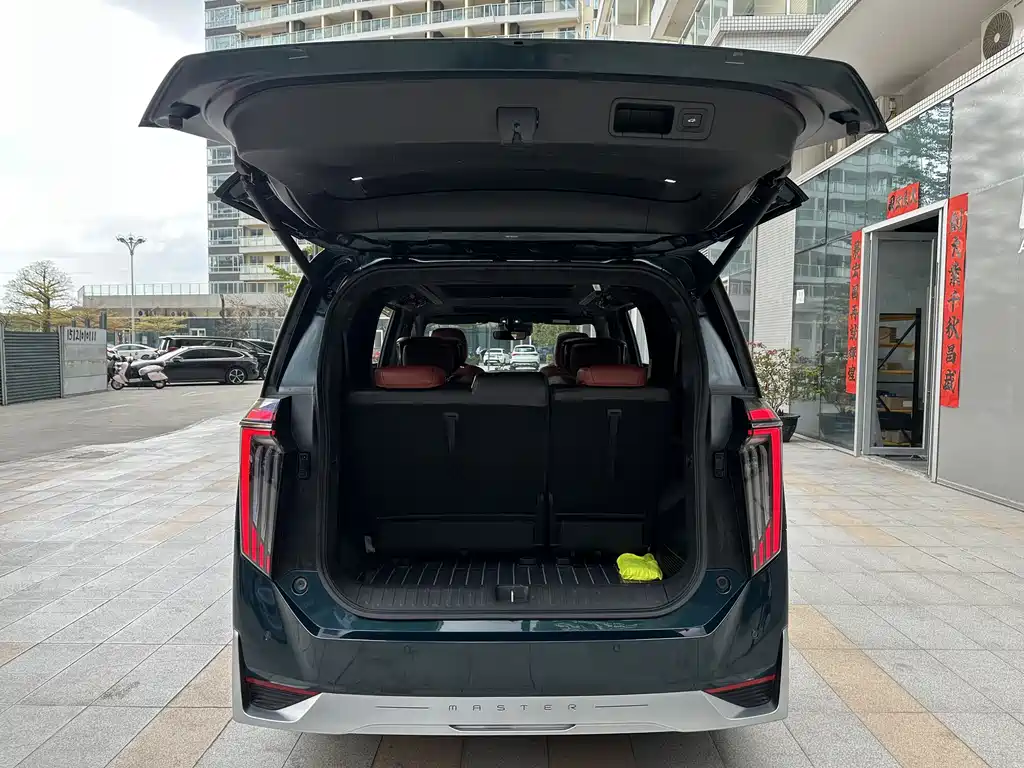 GAC Motor Trumpchi M8 2023 — фото 27