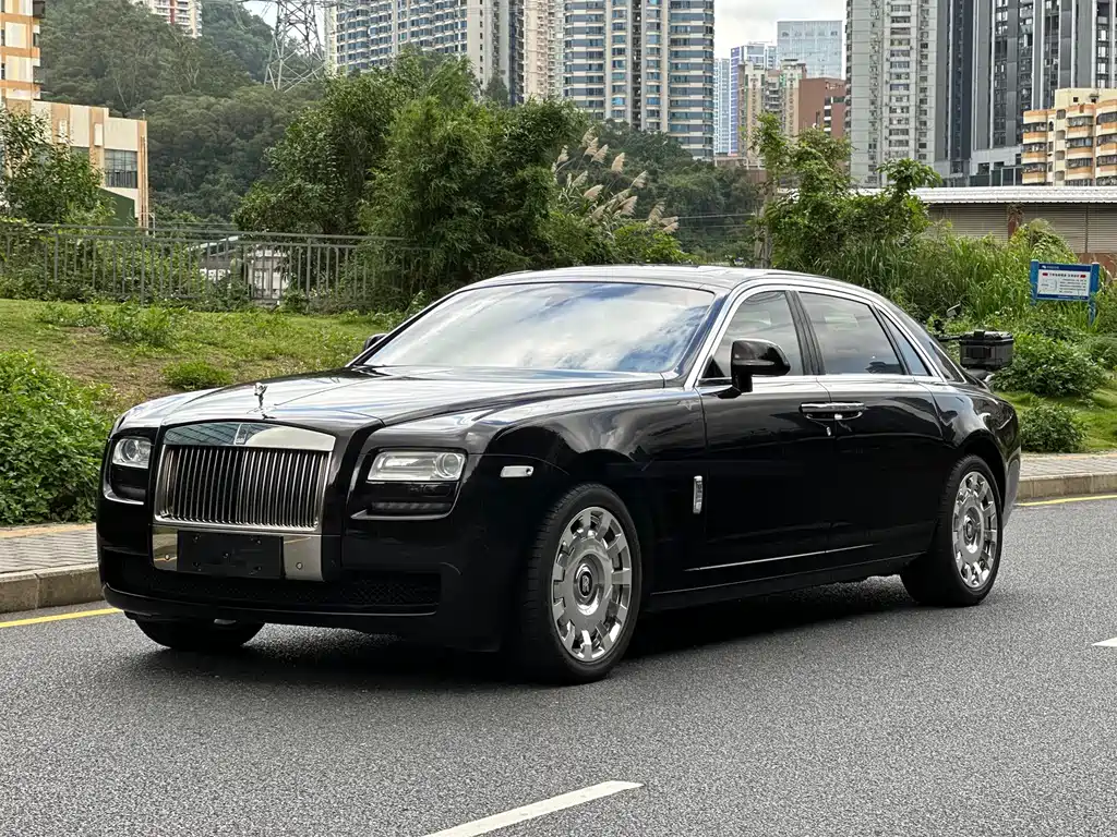 Rolls-Royce Ghost 2014 — фото 2