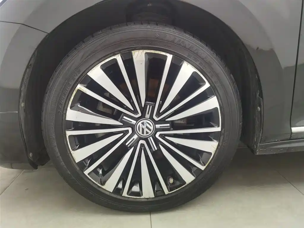 Volkswagen Passat 2019 — фото 17