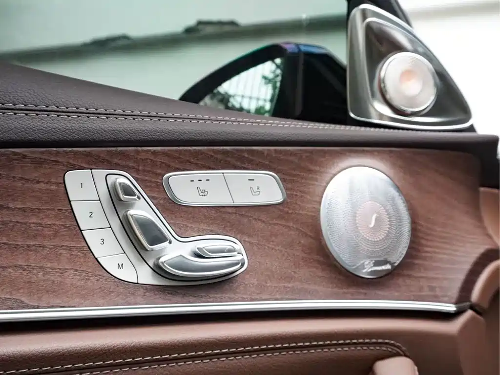 Mercedes-Benz E-Class 2022 — фото 32