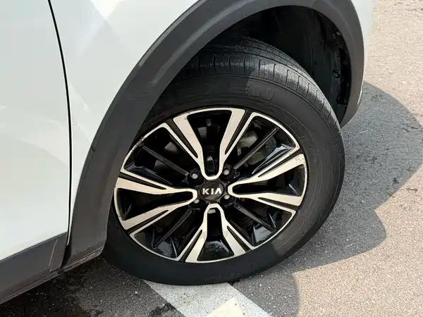 Kia KX1 2020