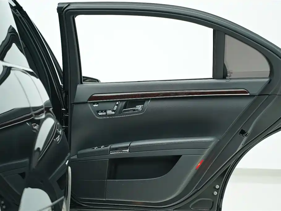Mercedes-Benz S-Class 2011 — фото 24