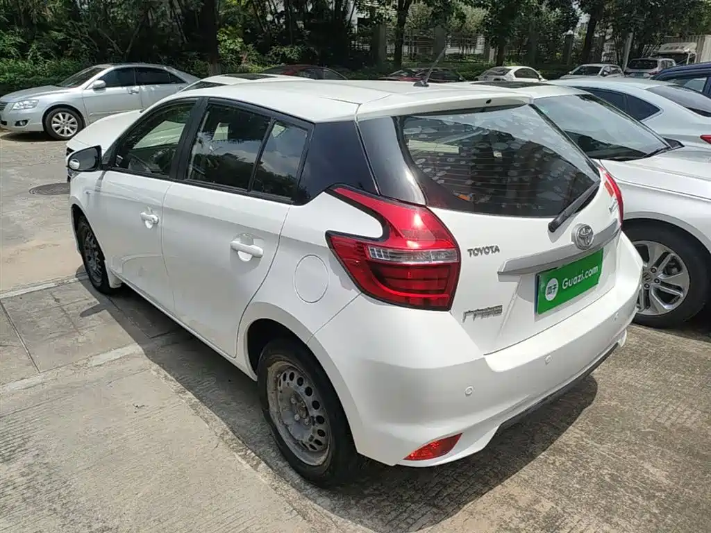 Toyota Yaris L 2019 — фото 23