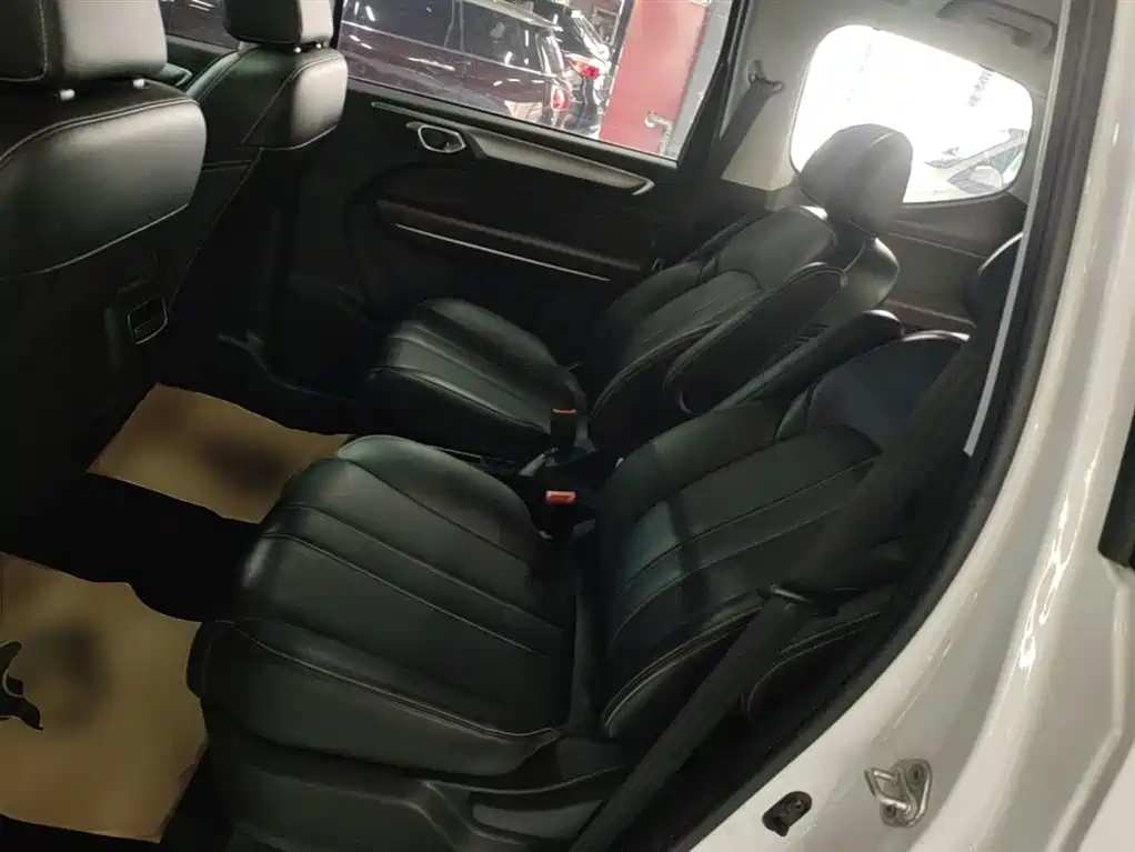 GAC Motor Trumpchi M6 2023 — фото 17