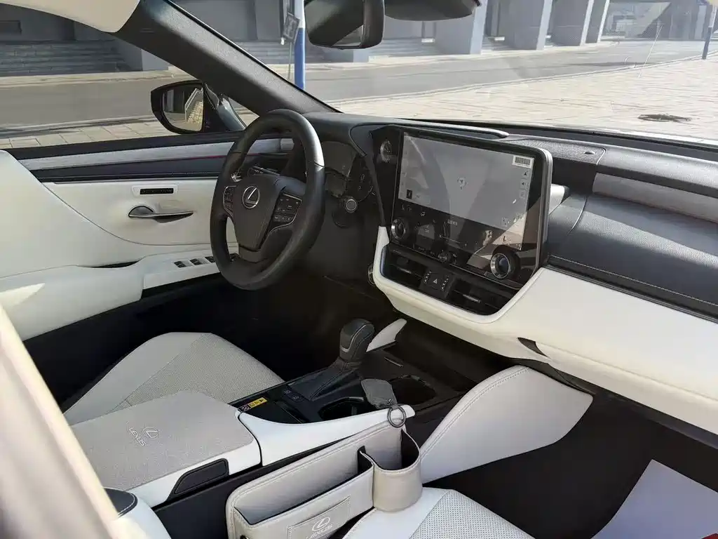 Lexus ES 2025 — фото 10