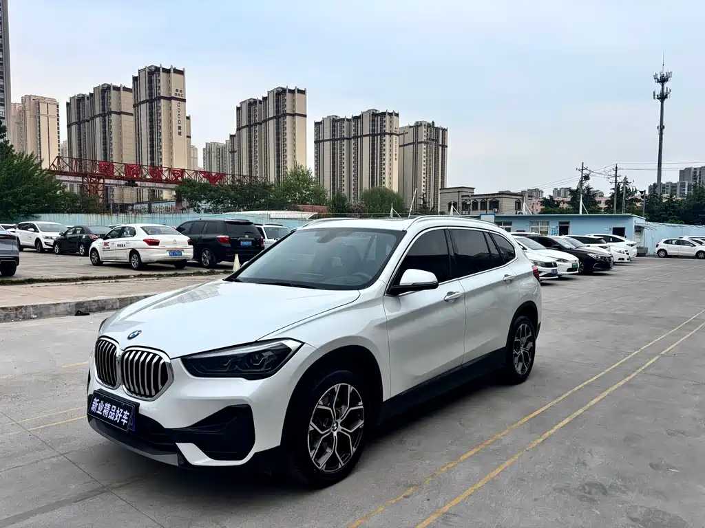 BMW X1 2020 — фото 1