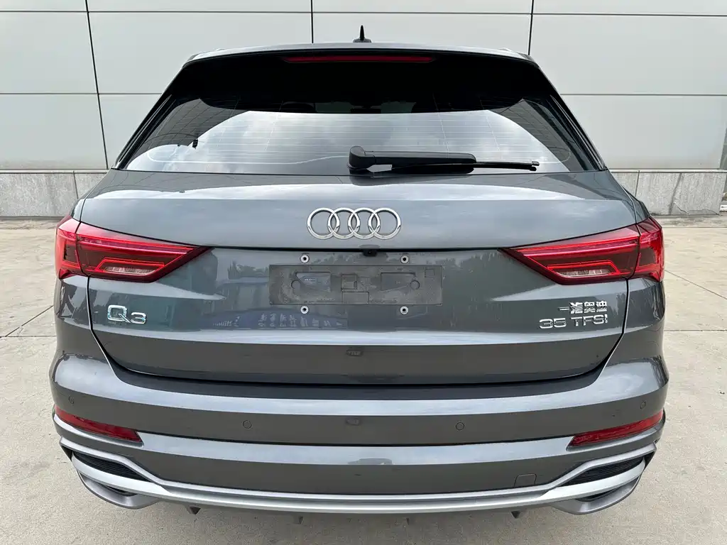 Audi Q3 2022 — фото 17