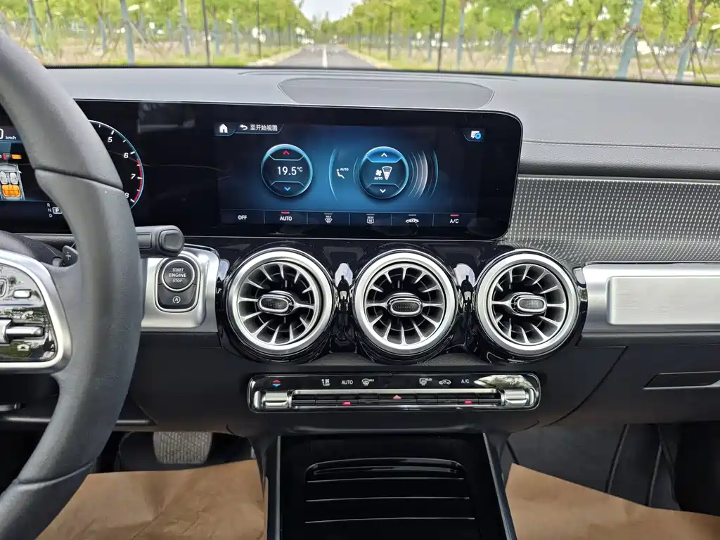 Mercedes-Benz GLB 2022 — фото 15