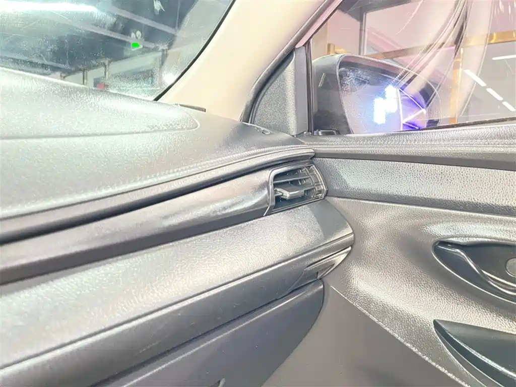 Toyota Yaris L 2020 — фото 4