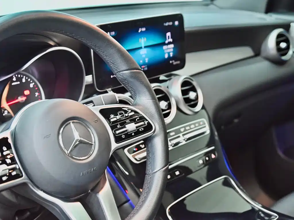 Mercedes-Benz GLC 2019 — фото 16