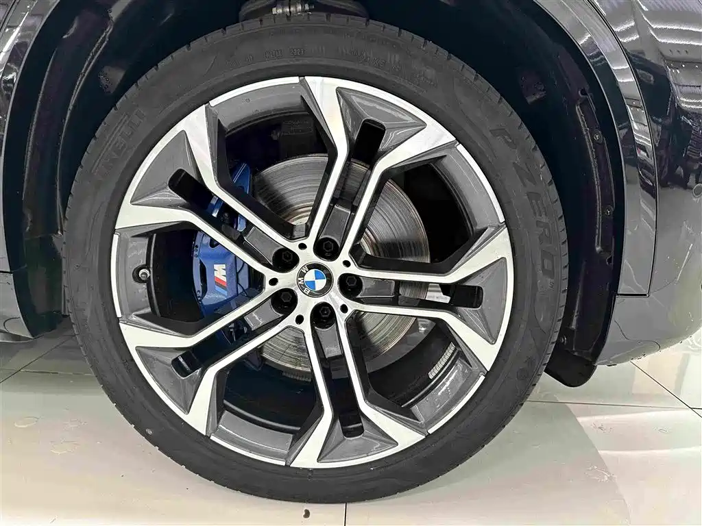 BMW X5 2023