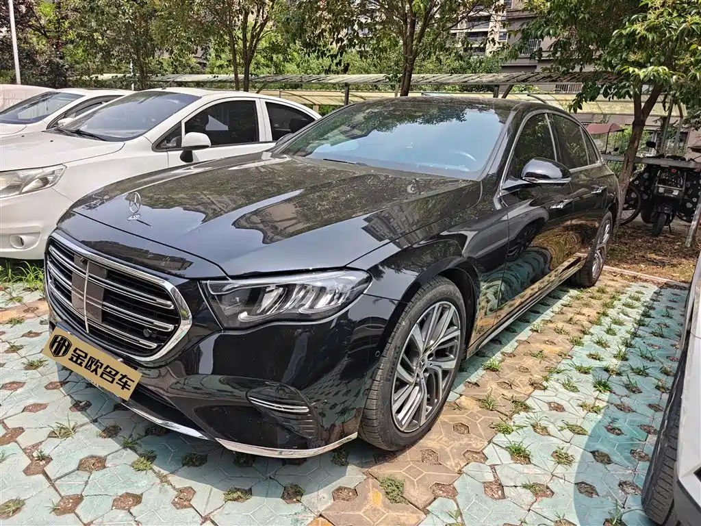 Mercedes-Benz E-Class 2024
