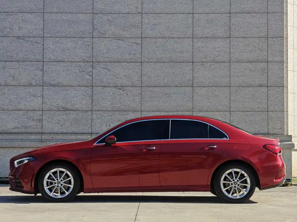 Mercedes-Benz A-Class 2020 — фото 2
