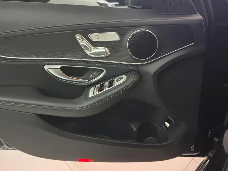 Mercedes-Benz C-Class 2019