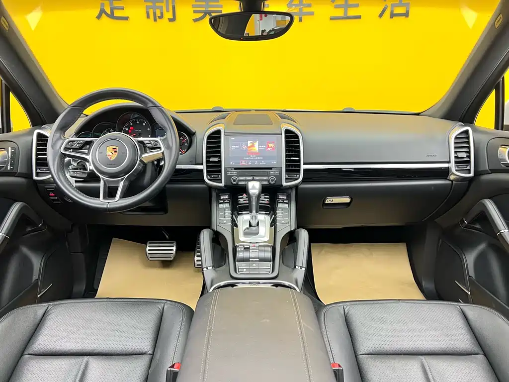 Porsche Cayenne 2017 — фото 10