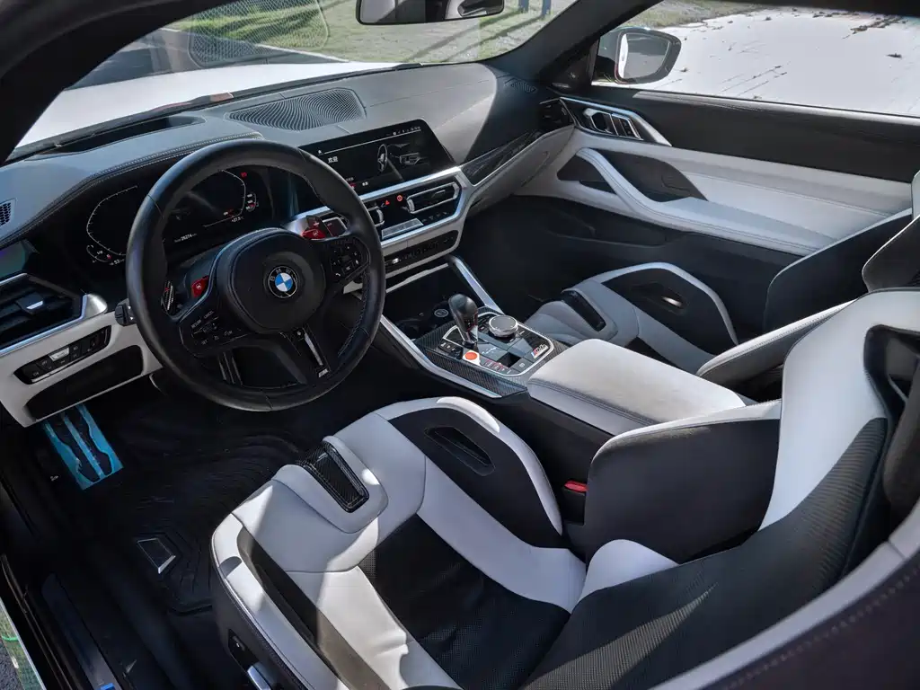 BMW M4 2023 — фото 10