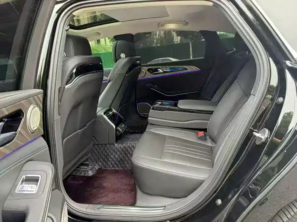 Hongqi H9 2023