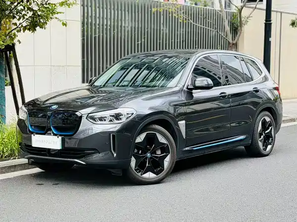 BMW iX3 2021