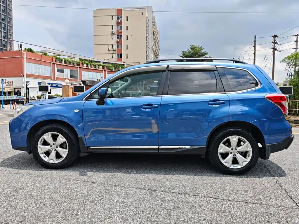 Subaru Forester 2015 — фото 8