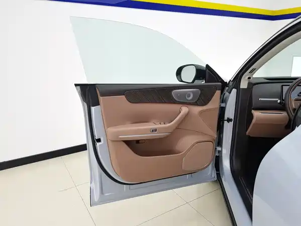 Leapmotor C11 2025