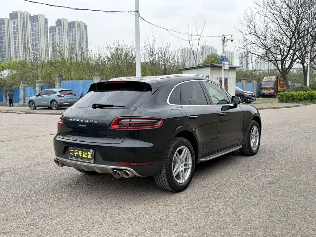 Porsche Macan 2016 — фото 11