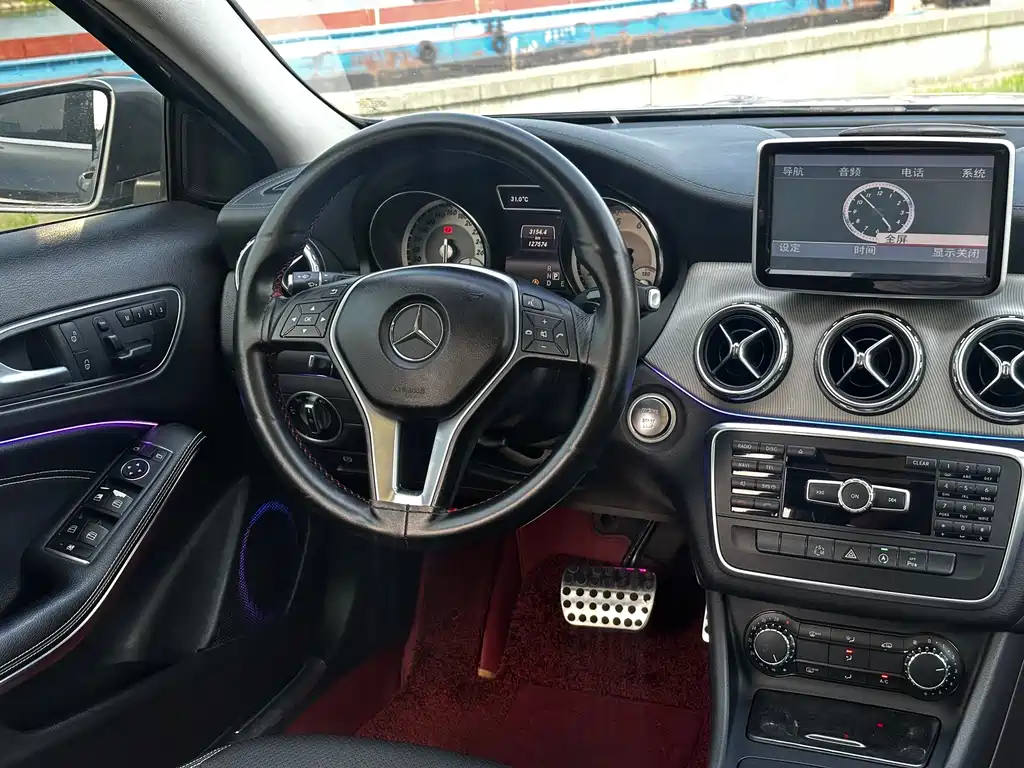 Mercedes-Benz GLA 2015 — фото 8