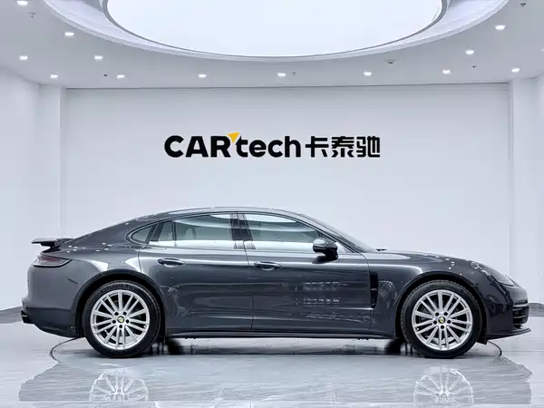 Porsche Panamera 2022