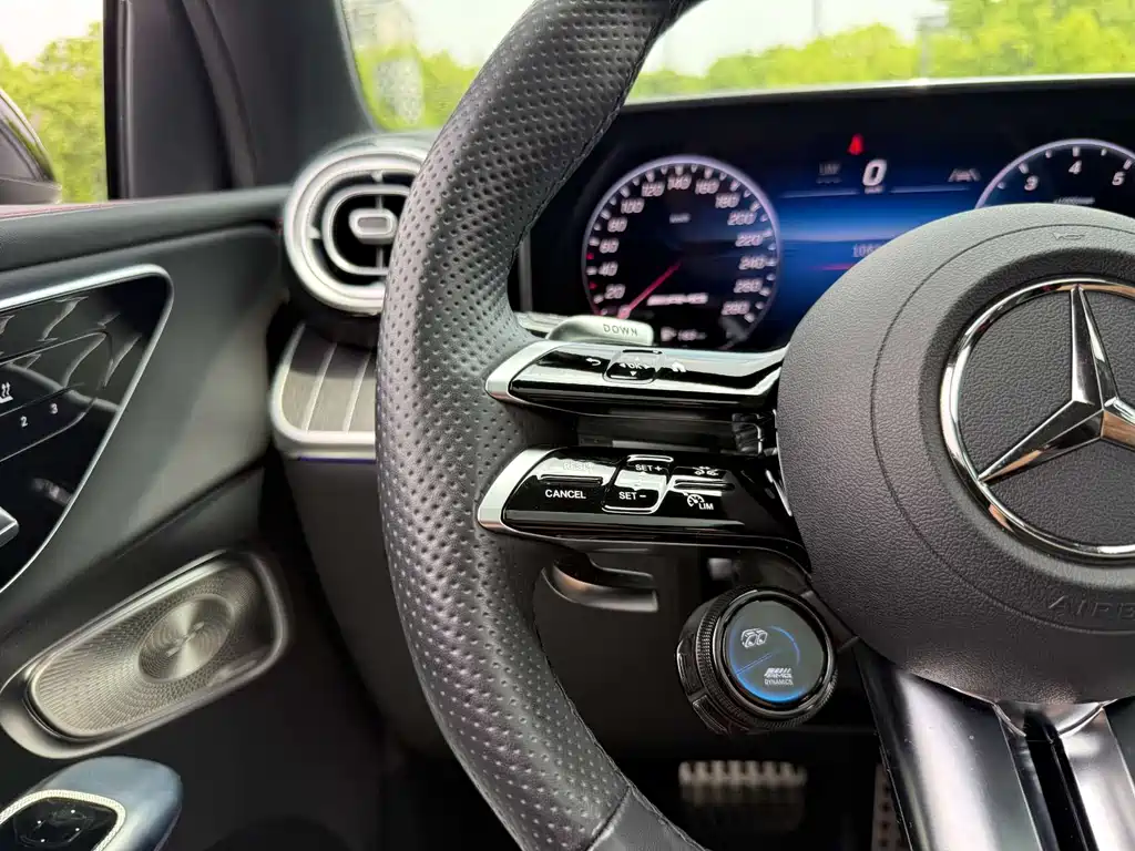 Mercedes-Benz GLC Coupe AMG 2025 — фото 10