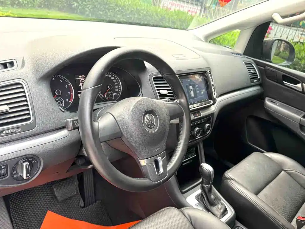 Volkswagen Sharan 2016 — фото 12