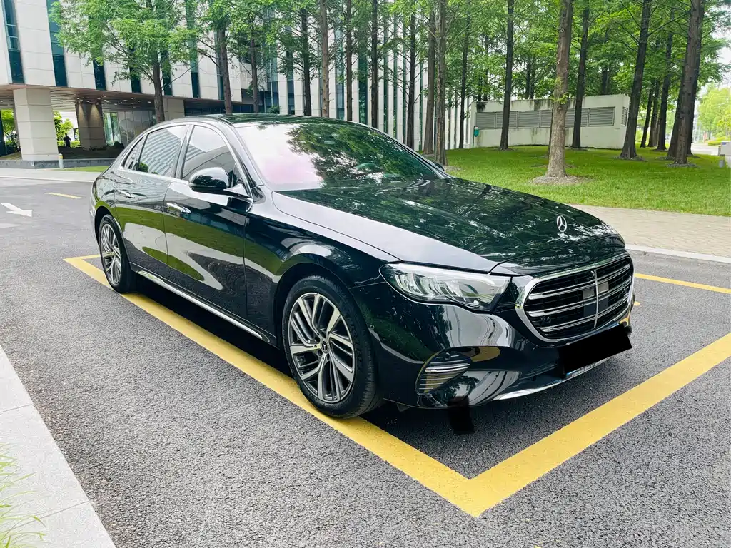 Mercedes-Benz E-Class 2024