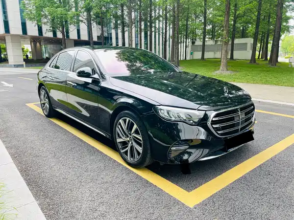 Mercedes-Benz E-Class 2024