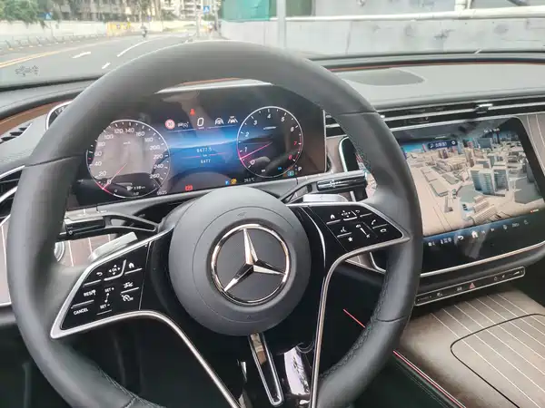 Mercedes-Benz E-Class 2025