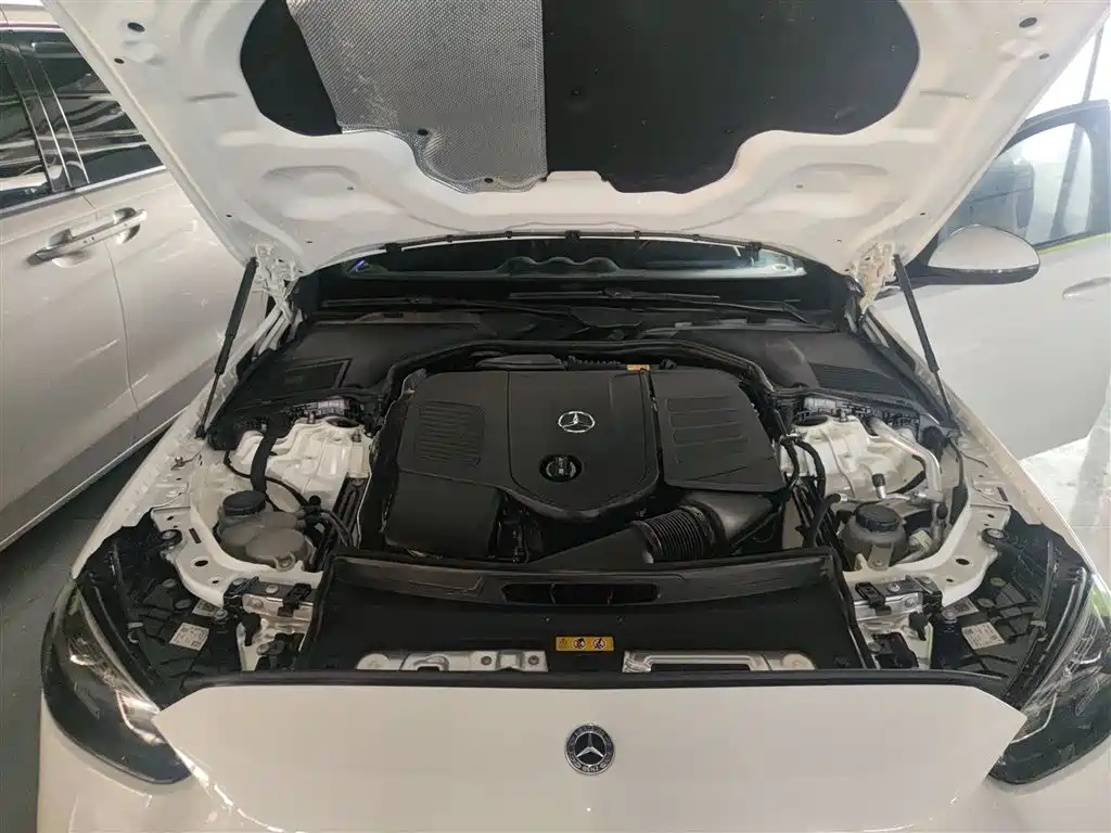 Mercedes-Benz C-Class 2023 — фото 16